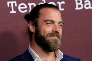 LOS ANGELES - Matthew Delamater The Tender Bar Prömiyer at the Directors Guild of America 'da 3 Ekim 2021, Los Angeles, CA