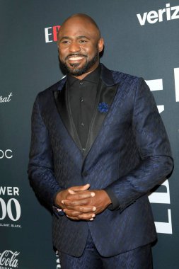 LOS ANGELES - 23 Ekim 2021 'de Beverly Hilton Oteli' nde Wayne Brady 2021 Ebony Power 100 'de