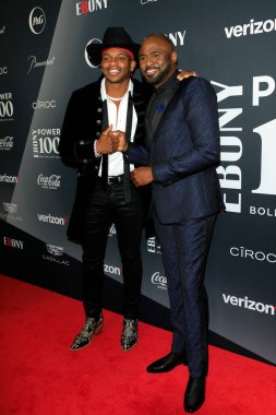LOS ANGELES - 23 Ekim 2021 'de Beverly Hilton Oteli' nde Jimmie Allen, Wayne Brady.