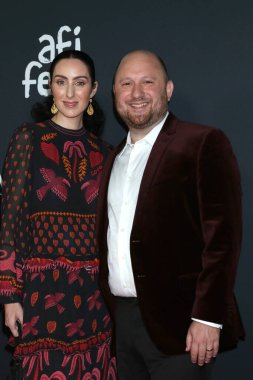LOS ANGELES - 12 Kasım 2021 tarihinde, Kat Perlin, Jacob Perlin AFI Fest 'te Kuğu Şarkısı Prömiyeri TCL Çin Tiyatrosu IMAX' ta 12 Kasım 2021 'de, CA
