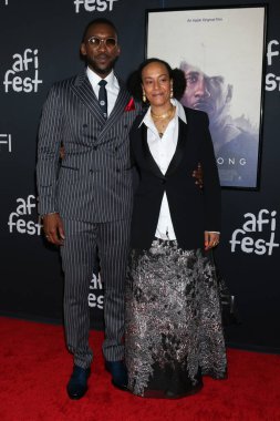 LOS ANGELES - 12 Kasım, Mahershala Ali, Amatus Sami-Karim AFI Fest 'te - Kuğu Şarkısı Premiere TCL Çin Tiyatrosu IMAX' ta 12 Kasım, 2021, Los Angeles, CA