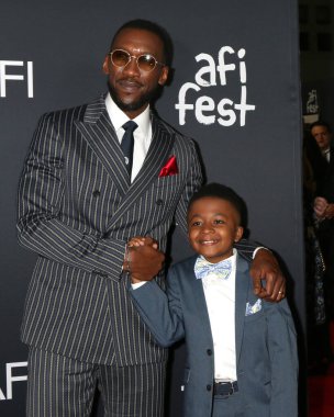 LOS ANGELES - 12 Kasım 2021 Mahershala Ali, Dax Rey AFI Fest 'te Kuğu Şarkısı Premiere TCL Çin Tiyatrosu IMAX' ta 12 Kasım 2021 'de