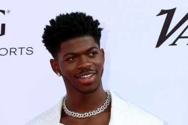 LOS ANGELES - Lil Nas X at the Variety 2021 Music Hitmakers Brunch Sunar Peacock and GIRLS5EVA at the City Market Social House, 4 Aralık 2021, Los Angeles, CA