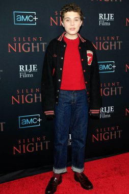 LOS ANGELES - 30 Kasım 2021 'de Los Angeles' taki Sessiz Gece Özel Gösterimi 'nde Roman Griffin Davis