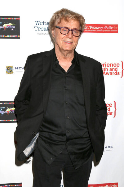 ЛОС-АНДЖЕЛЕС - DEC 15: Shadoe Stevens at the 11h Annual Experience, Strength and Hope Award Dinner at Skirball Cultural Center on December 15, 2021 in Los Angeles, CA