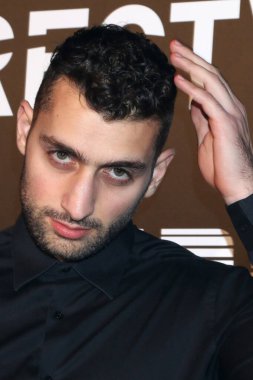 DIRECTV 'den Lee Petropoulas 12 Şubat 2022' de San Pedro Caddesi 'ndeki Maxim Electric Nights' ı sunar.