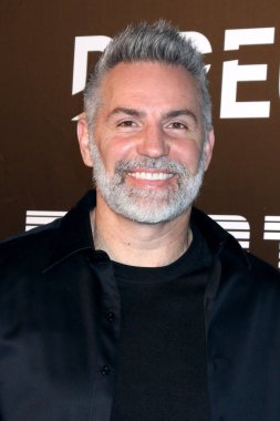 LOS ANGELES - 12 Şubat 2022 'de San Pedro Caddesi' ndeki DIRECTV 'de Kurt Warner sunar.