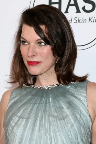 Los Angeles Feb Milla Jovovich Den Årliga Make Artists Hair — Stockfoto