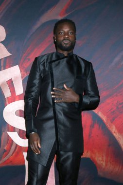 Dayo Okeniyi, Fresh Premiere And Mixer 'da 3 Mart 2022' de Hollywood American Legion Post 43 'e ulaştı.