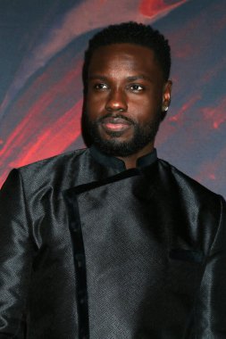 Dayo Okeniyi, Fresh Premiere And Mixer 'da 3 Mart 2022' de Hollywood American Legion Post 43 'e ulaştı.