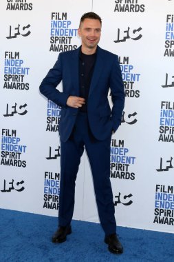 LOS ANGELES - 6 Aralık 2022 'de Sebastian Stan Santa Monica Plajı' na gelen Bağımsız Ruh Ödülleri 'nde 6 Aralık 2022' de