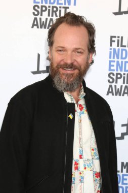 Peter Sarsgaard, 6 Aralık 2022 'de Santa Monica Sahili' ne Bağımsız Ruh Ödülleri 'ne ulaştı.