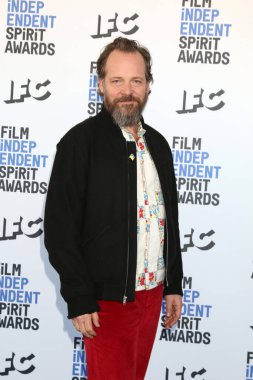 Peter Sarsgaard, 6 Aralık 2022 'de Santa Monica Sahili' ne Bağımsız Ruh Ödülleri 'ne ulaştı.