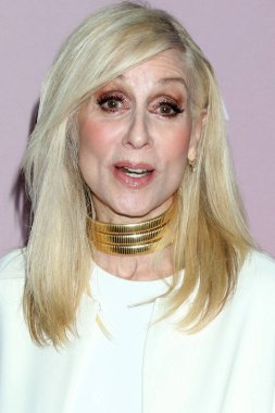 Judith Light, Eli ve Edythe Broad Stage 'deki 24. Geleneksel Kostüm Tasarımcıları Derneği Ödülleri' nde 9 Mart 2022 'de Santa Monica, CA