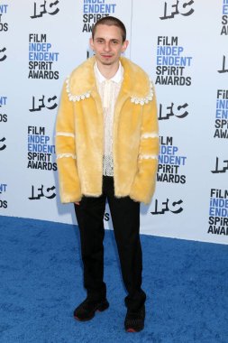 Moises Arias, 6 Mart 2022 'de Santa Monica Sahili' ne Bağımsız Ruh Ödülleri 'ne ulaştı.