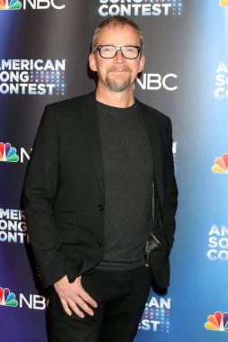 Anders Lenhoff, 21 Mart 2022 'de Los Angeles' taki Universal Back Lot 'ta Amerikan Şarkı Yarışması' nda Kırmızı Halı Şovu 'nda.