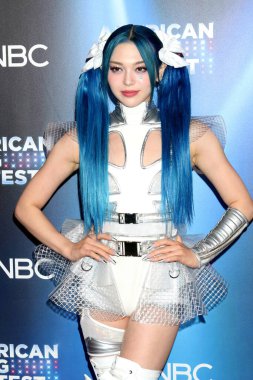 AleXa, 21 Mart 2022 'de Los Angeles, Kaliforniya' da düzenlenen American Song Contest Show Kırmızı Halı 'da.