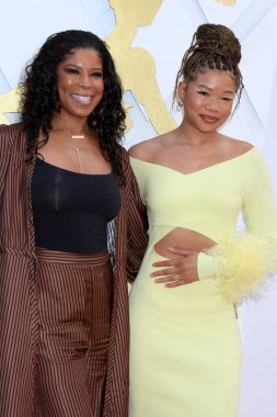 Robyn Simpson Reid, Storm Reid 24 Mart 2022 'de Beverly Wilshire Oteli' nde 15. Yıldönümü Siyah Kadınlar Hollywood Ödülleri 'nde.