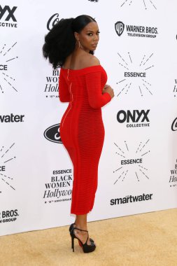 LOS ANGELES - 24 Mart 2022 'de Beverly Wilshire Hotel' deki ESSENCE 15. Yıldönümü Siyahi Kadınlar Ödülleri 'nde Brandee Evans. 
