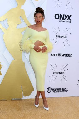 LOS ANGELES - 24 Mart 2022 'de Beverly Wilshire Hotel' deki ESSENCE 15. Yıldönümü Siyahi Kadınlar Ödülleri 'nde Storm Reid, 