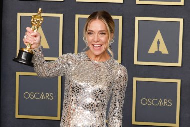 LOS ANGELES - 27 Mart 2022 tarihinde Dolby Tiyatrosu 94. Akademi Ödülleri 'nde Sian Heder