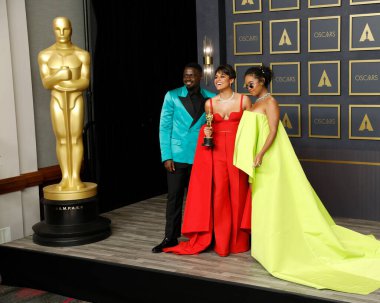 Daniel Kaluuya, Ariana DeBose, H.E.R. 'den. Dolby Tiyatrosu 'ndaki 94. Akademi Ödülleri' nde 27 Mart 2022 'de Los Angeles, CA