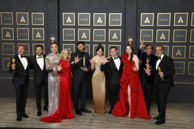 LOS ANGELES - MAR 27: Coda Best Picture, Eugenio Derbez, Sian Heder, Marlee Matlin, Troy Kotsur, Emilia Jones, Daniel Durant, Amy Forsyth Dolby Tiyatrosu 'nda 27 Mart 2022 tarihinde düzenlenen 94.