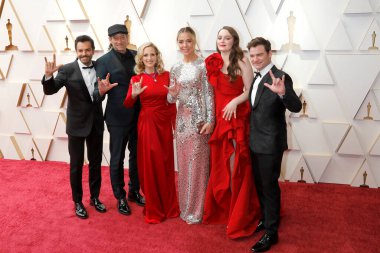 LOS ANGELES - MAR 27: CODA, Eugenio Derbez, Troy Kotsur, Marlee Matlin, Emilia Jones, Amy Forsyth, Daniel Durant Dolby Tiyatrosu 94. Akademi Ödülleri 'nde 27 Mart 2022 tarihinde Los Angeles, CA