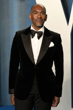 Paul Tazewell, 27 Mart 2022 'de Wallis Annenberg Sahne Sanatları Merkezi' ndeki Vanity Fair Oscar Partisinde.