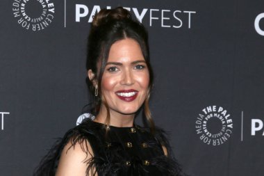 PaleyFEST 'ten Mandy Moore, 2 Nisan 2022' de Los Angeles 'ta Dolby Tiyatrosu' nda.