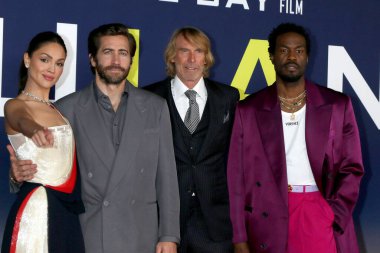 Eiza Gonzalez, Jake Gyllenhaal, Michael Bay, Yahya Abdul-Mateen II, 4 Nisan 2022 'de Los Angeles, Kaliforniya' daki Akademi Müzesi 'ndeki Ambulans Premiere' de.