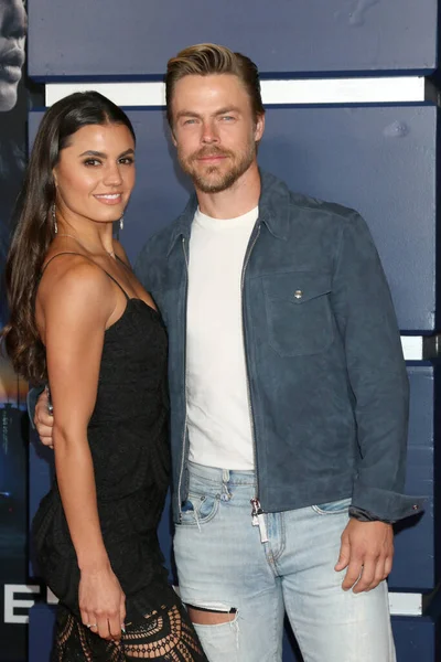 Los Angeles Apr Hayley Erbert Derek Hough 2022年4月4日 カリフォルニア州ロサンゼルスのアカデミー博物館で開催された救急車プレミアに参加 — ストック写真