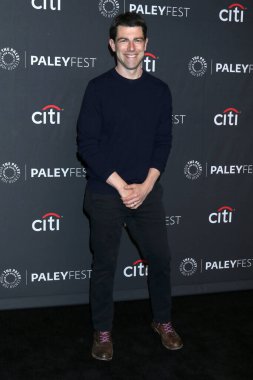 LOS ANGELES - 6 Nisan 2022 'de PaleyFest 2022' de Max Greenfield - Dolby Tiyatrosu 'ndaki Hayaletler ve Mahalle 6 Nisan 2022' de Los Angeles, CA