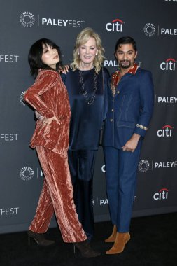 LOS ANGELES - 7 APR: Poppy Liu, Jean Smart, Mark Indelicato PaleyFest 2022 - Dolby Tiyatrosu 'nda Hack' ler 7 Nisan 2022, Los Angeles, CA