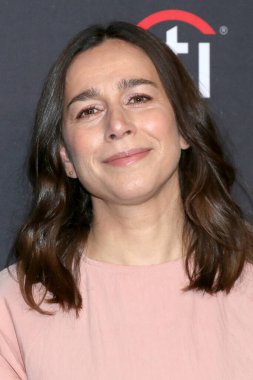 LOS ANGELES - 7 APR: Lucia Aniello PaleyFest 2022 - Dolby Tiyatrosu 'nda Hack' ler 7 Nisan 2022, Los Angeles, CA