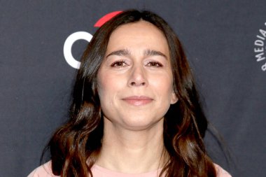 LOS ANGELES - 7 APR: Lucia Aniello PaleyFest 2022 - Dolby Tiyatrosu 'nda Hack' ler 7 Nisan 2022, Los Angeles, CA