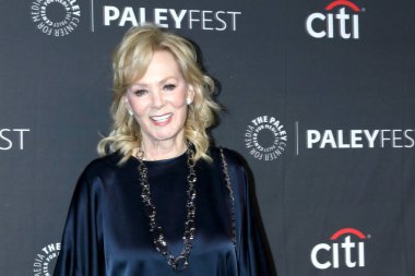LOS ANGELES - 7 APR: Jean Smart PaleyFest 2022 - Dolby Tiyatrosu 'nda Hack' ler 7 Nisan 2022, Los Angeles, CA
