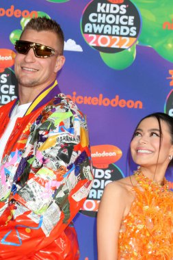 9 Nisan 2022 'deki Barker Hanger Çocuk Seçimi Ödülleri' nde Rob Gronkowski ve Miranda Cosgrove 9 Nisan 2022 'de Santa Monica, CA