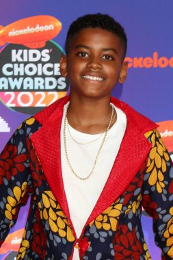 9 Nisan 2022 'deki Barker Hanger Çocuk Seçimi Ödülleri' nde Peyton Perrine III, Santa Monica, CA