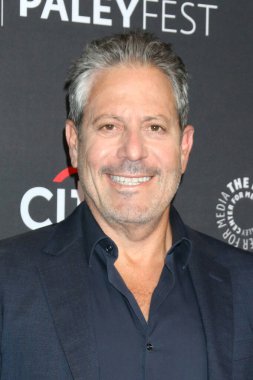 LOS ANGELES - 10 APR PaleyFEST 'te Darren Star - 10 Nisan 2022' de Dolby Tiyatrosu 'nda Emily