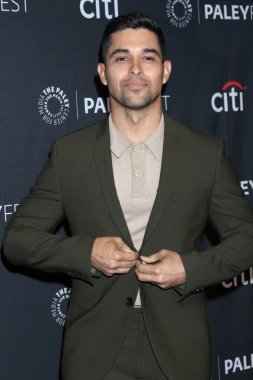 LOS ANGELES - 10 APR: Wilmer Valderrama PaleyFEST - NCIS Evren Dolby Tiyatrosu 'nda 10 Nisan 2022, Los Angeles, CA