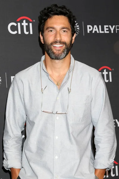 LOS ANGELES - 10 APR: Noah Mills PaleyFEST - NCIS Evren Dolby Tiyatrosu 10 Nisan 2022, Los Angeles, CA