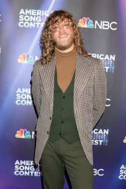 LOS ANGELES - 11 Nisan: Allen Stone 11 Nisan 2022 'de Los Angeles, Kaliforniya' da bulunan Universal Stüdyoları 'nda Amerika Şarkı Yarışması 4.