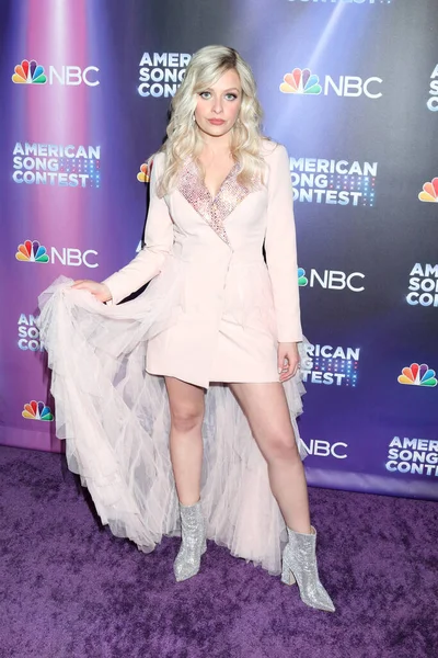 LOS ANGELES - 11 Nisan: Savannah Keyes 11 Nisan 2022 'de Los Angeles, Kaliforniya' da bulunan Universal Stüdyoları 'nda Amerika Şarkı Yarışması 4.