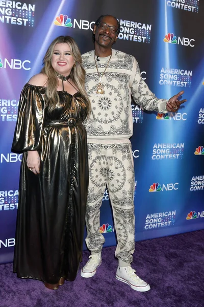 Los Angeles Apr Kelly Clarkson Snoop Dogg American Song Contest — Fotografia de Stock