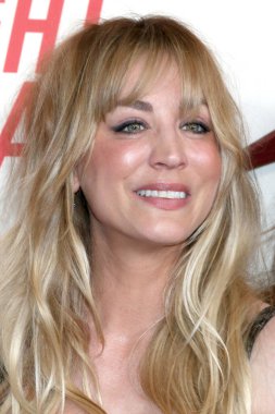 LOS ANGELES - 11 Nisan 2022 'de Los Angeles, CA' da The Flight Attendant 2.