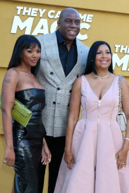 Elisa Johnson, Magic Johnson, Cookie Johnson, 14 Nisan 2022 'de Westwood, CA' daki Village Theater 'da 