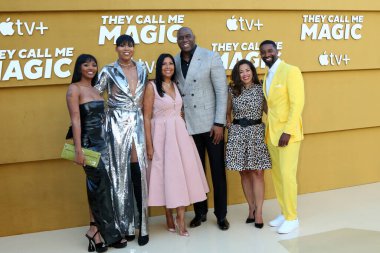 Elisa Johnson, Magic Johnson, Cookie Johnson, Lisa Johnson, Andre Johnson, Village Theater 'da 14 Nisan 2022' de yapılan 