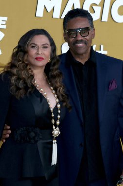 Tina Knowles Laawson, Richard Lawson, 14 Nisan 2022 'de, Westwood, CA' da, Village Theater 'da yapılan 
