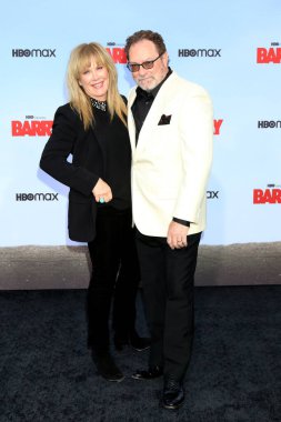 LOS ANGELES - 18 Nisan 2022 'de Los Angeles' ta Rolling Green 'de 3. Sezon HBO Prömiyeri' nde Romy Rosemont, Stephen Root